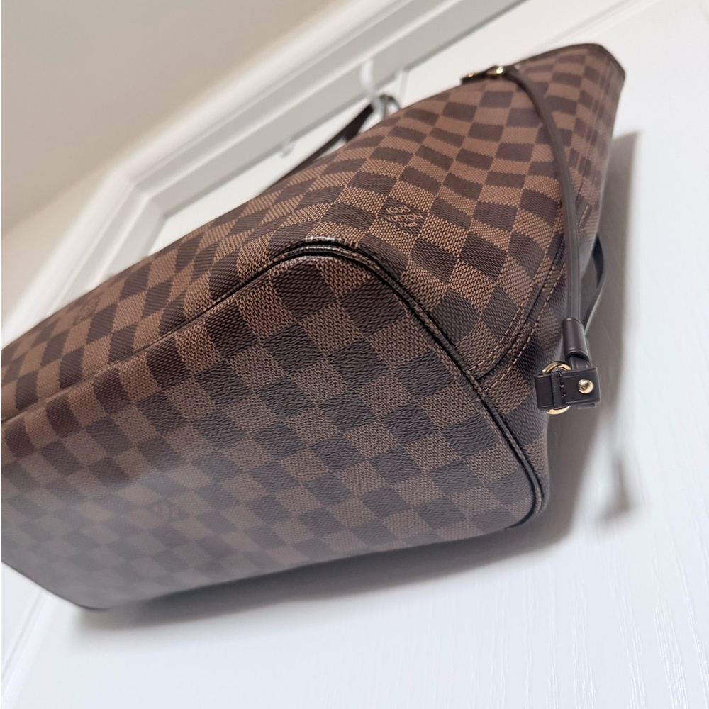 Louis Vuitton Neverfull MM Tote - Damier Ebene + Cherry with original packaging - Picture 7 of 16